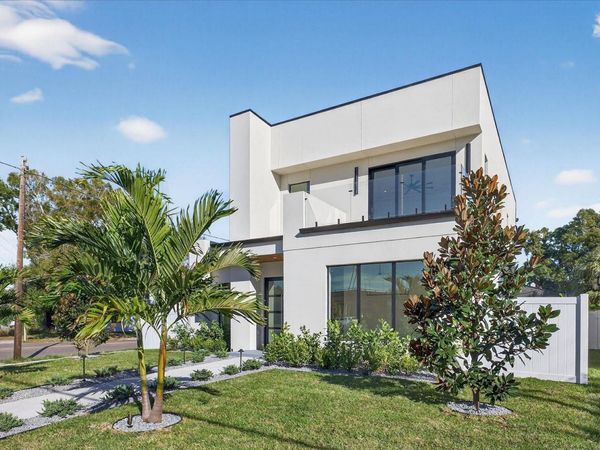 3702 S LYNWOOD AVENUE, TAMPA, FL 33611