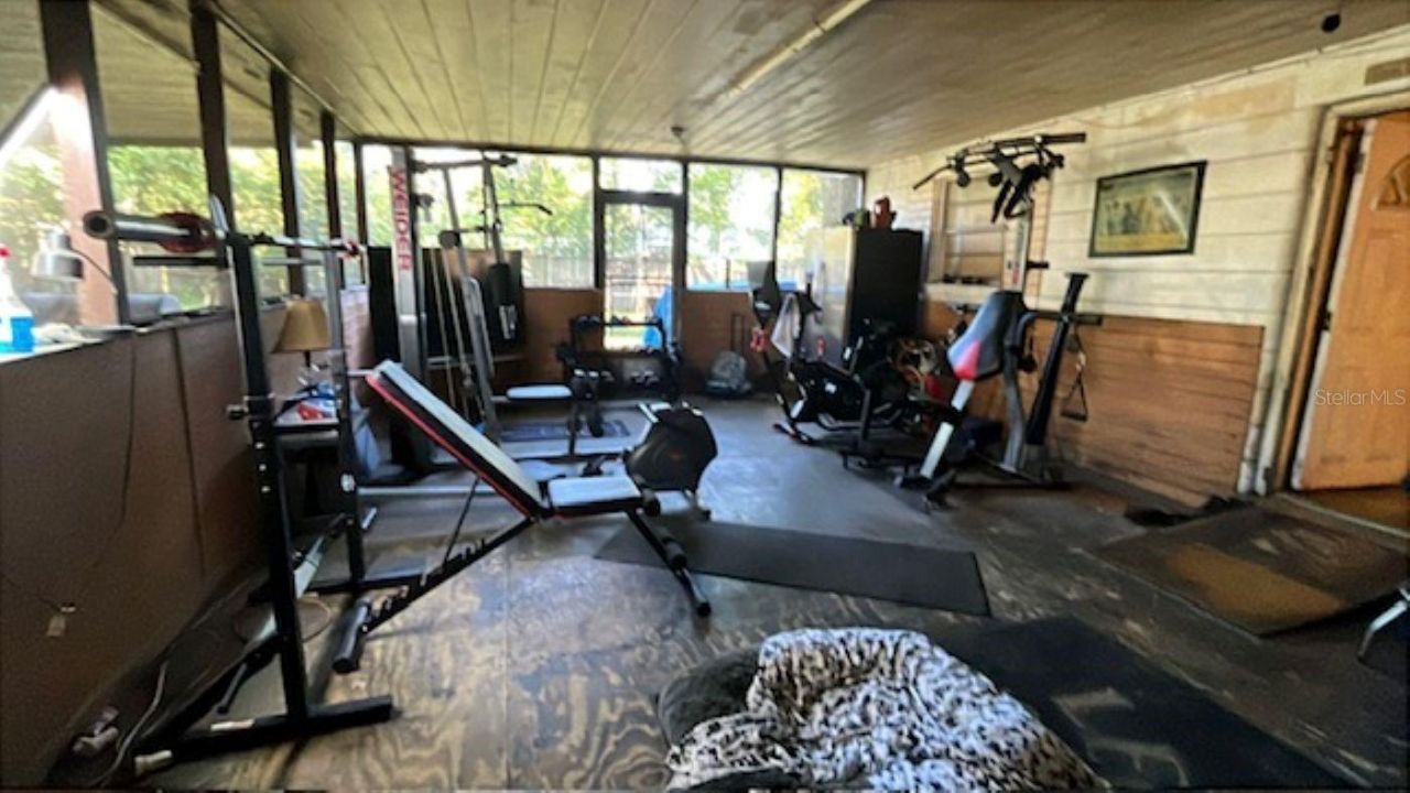 4806 N Falkenburg Road, Tampa, FL 33610 Photo