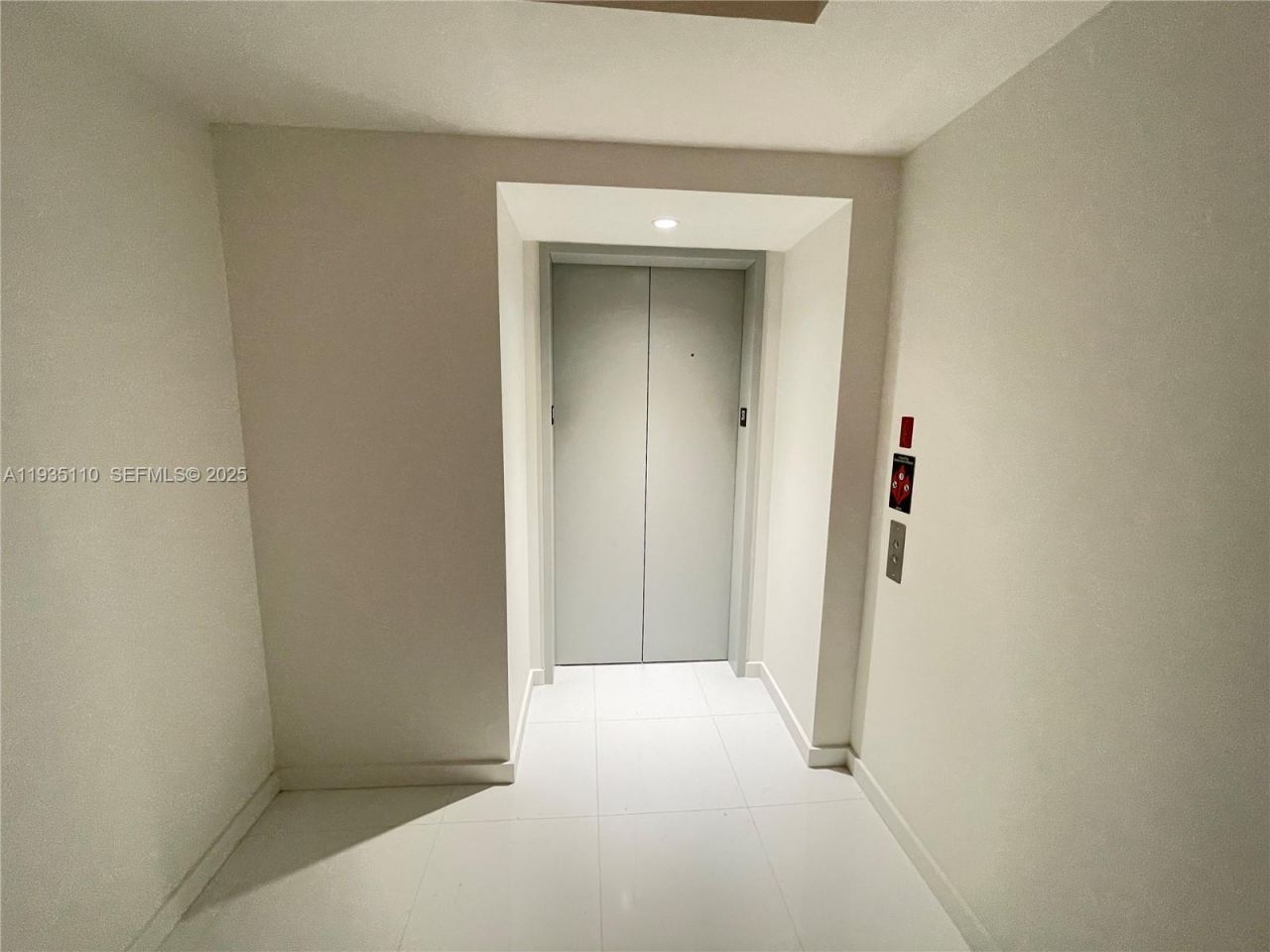 851 NE 1st Ave, Unit 3103, Miami, FL 33132 Photo