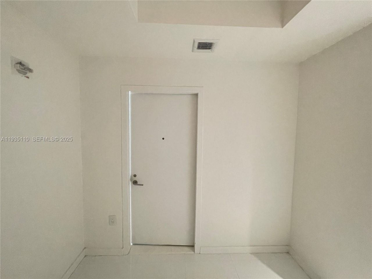 851 NE 1st Ave, Unit 3103, Miami, FL 33132 Photo