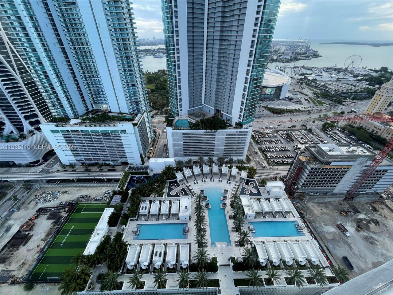 851 NE 1st Ave, Unit 3103, Miami, FL 33132 Photo