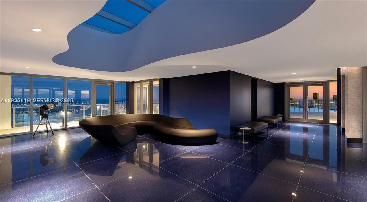 851 NE 1st Ave, Unit 3103, Miami, FL 33132 Photo