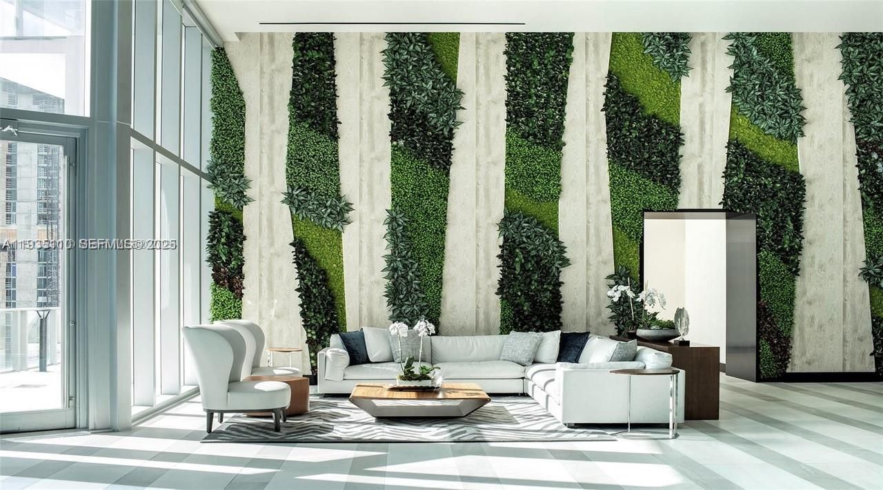 851 NE 1st Ave, Unit 3103, Miami, FL 33132 Photo