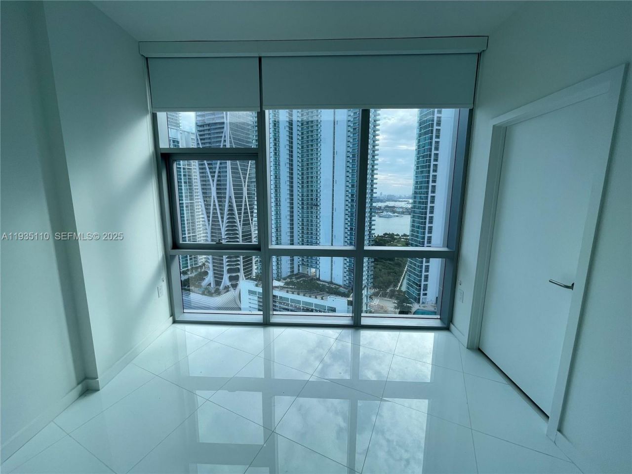 851 NE 1st Ave, Unit 3103, Miami, FL 33132 Photo
