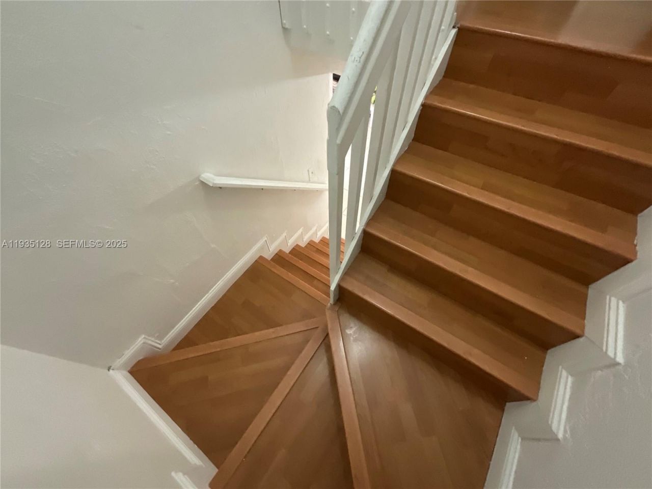 895 W 79th Pl, Hialeah, FL 33014 Photo