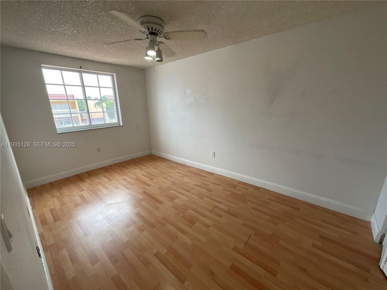 895 W 79th Pl, Hialeah, FL 33014 Photo