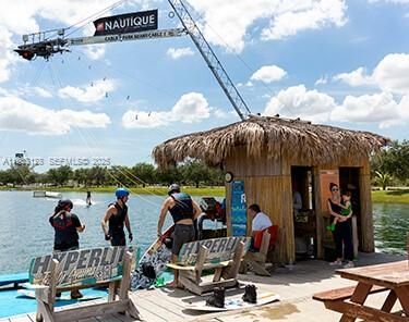 895 W 79th Pl, Hialeah, FL 33014 Photo