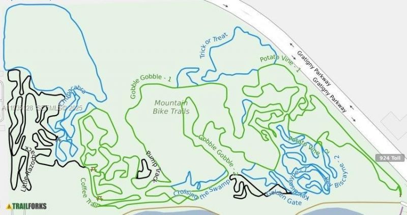 895 W 79th Pl, Hialeah, FL 33014 Photo