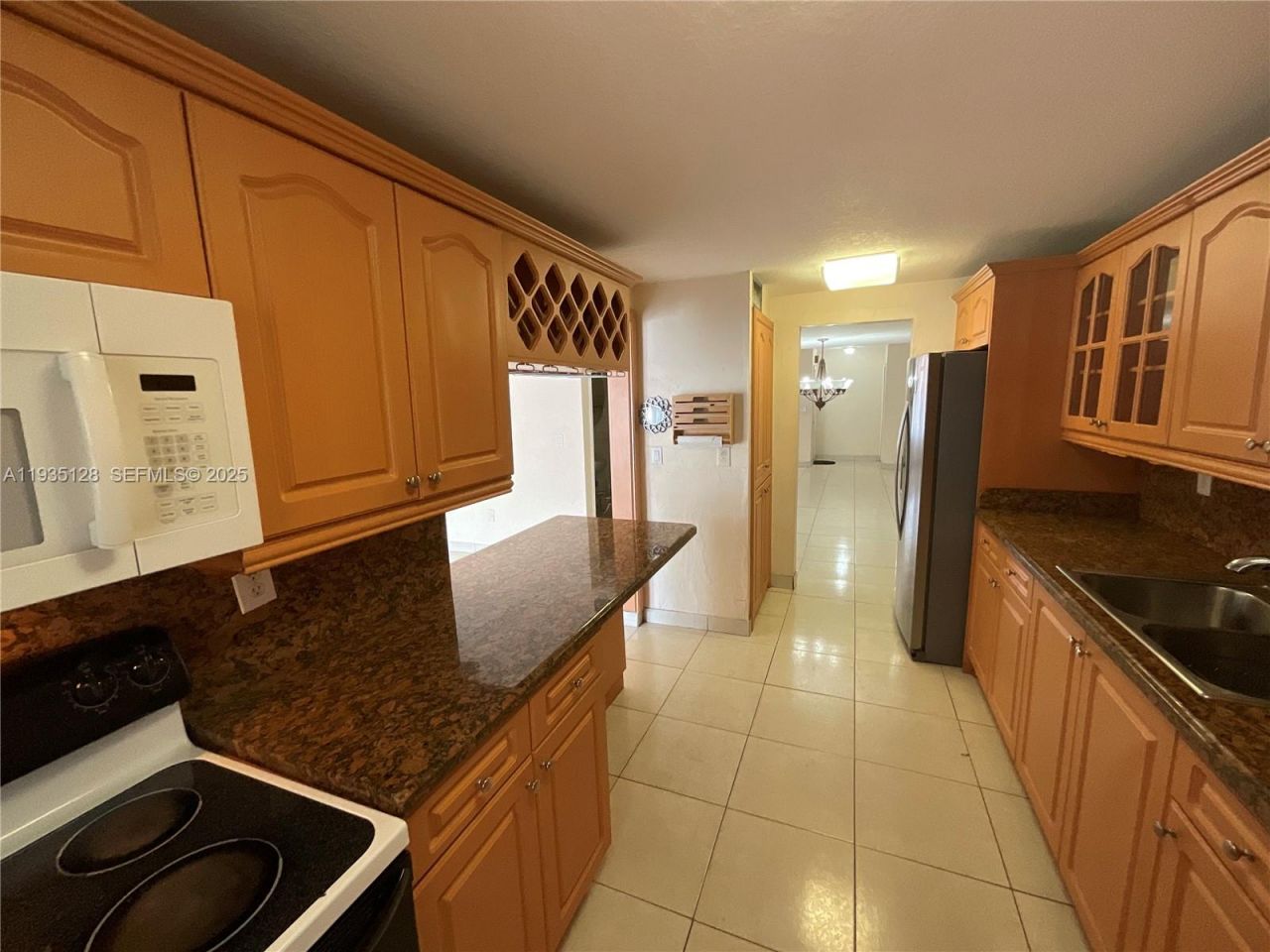 895 W 79th Pl, Hialeah, FL 33014 Photo