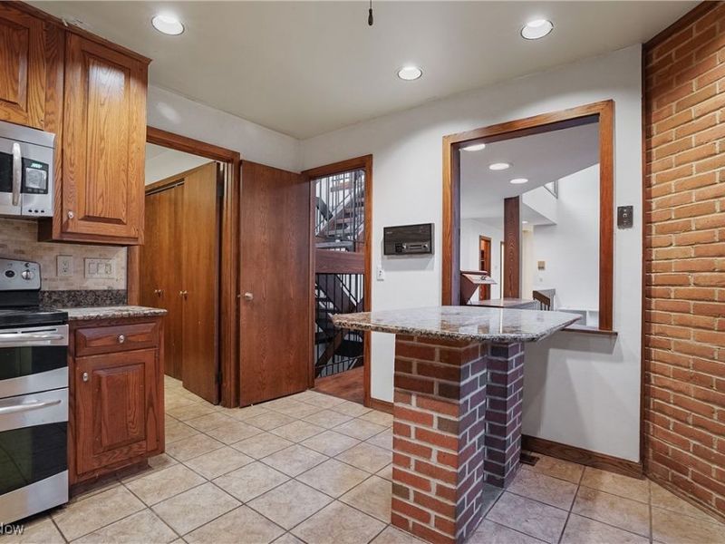 285 North Road NE, Howland, OH 44484 Photo 15