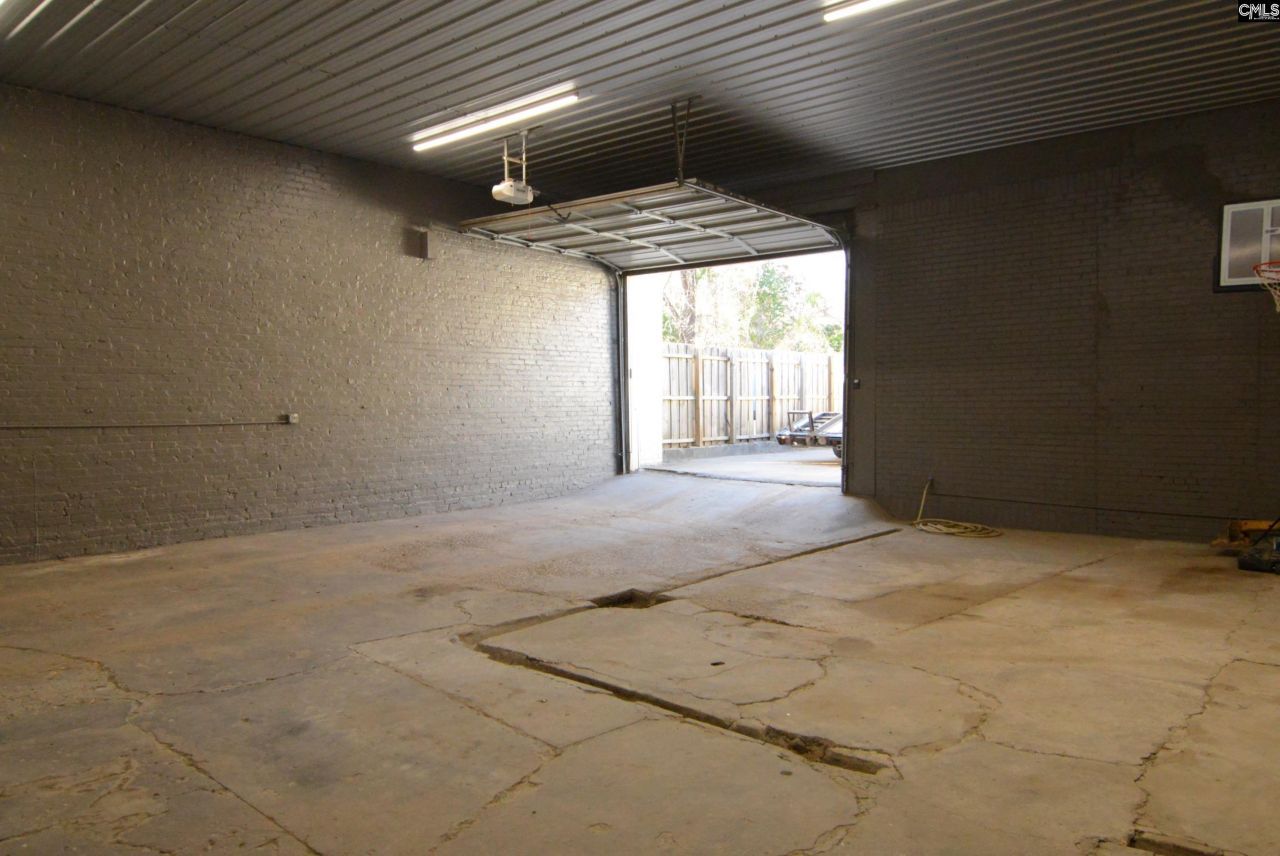 130 E Dekalb Street Photo 12