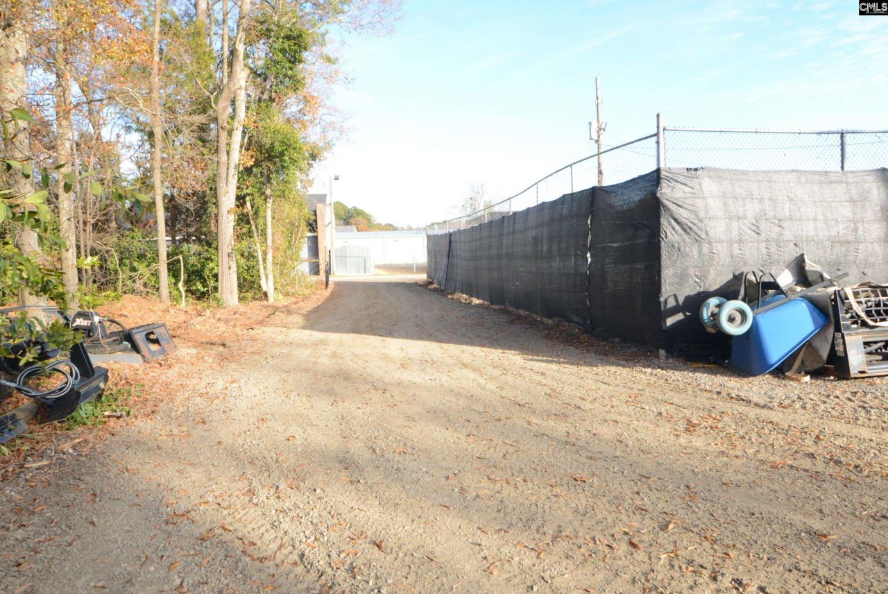 130 E Dekalb Street Photo 19