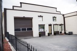 130 E Dekalb Street photo 4