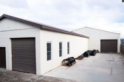 130 E Dekalb Street photo 4