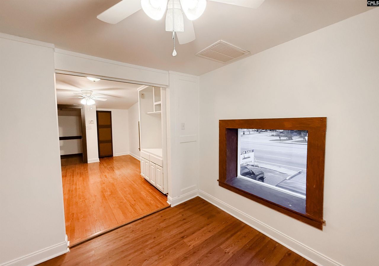 130 E Dekalb Street Photo 30