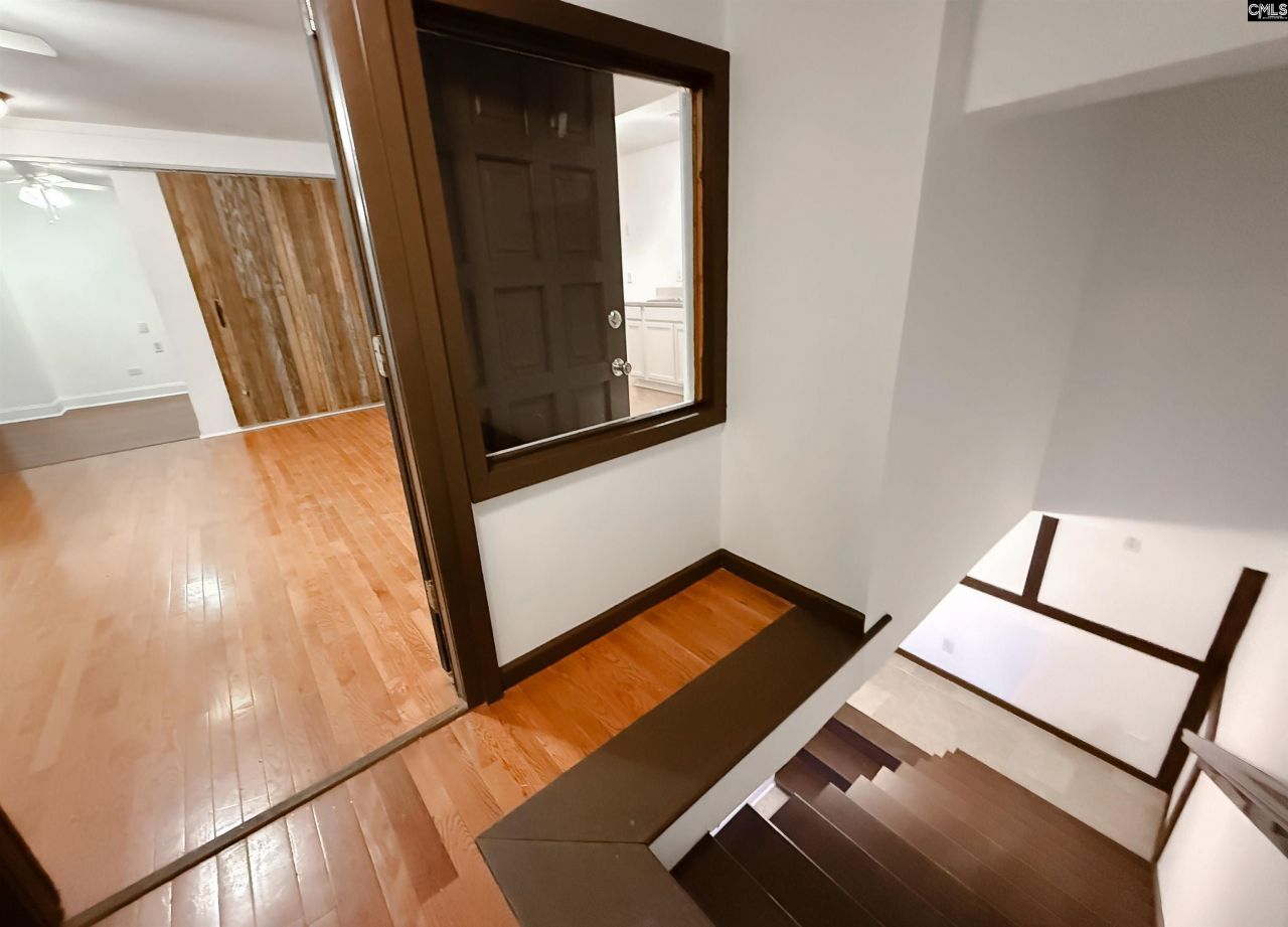 130 E Dekalb Street Photo 35