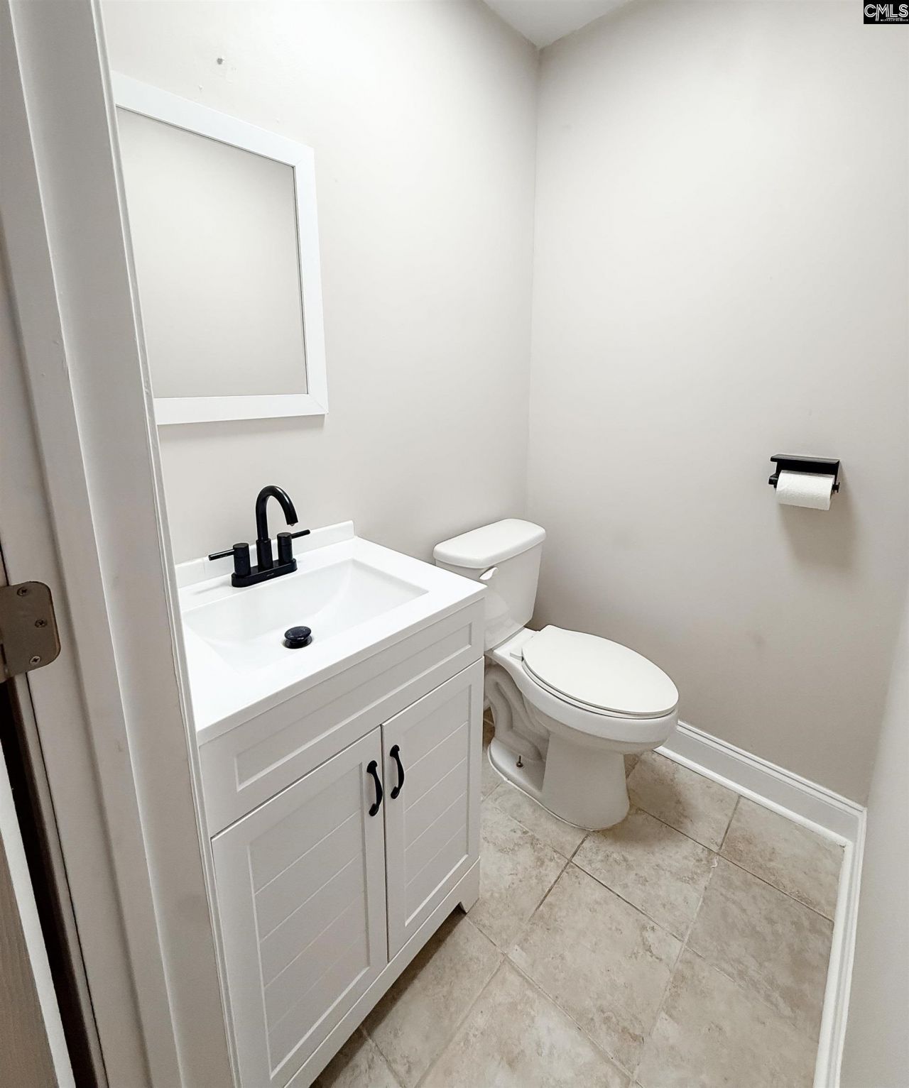 130 E Dekalb Street Photo 36