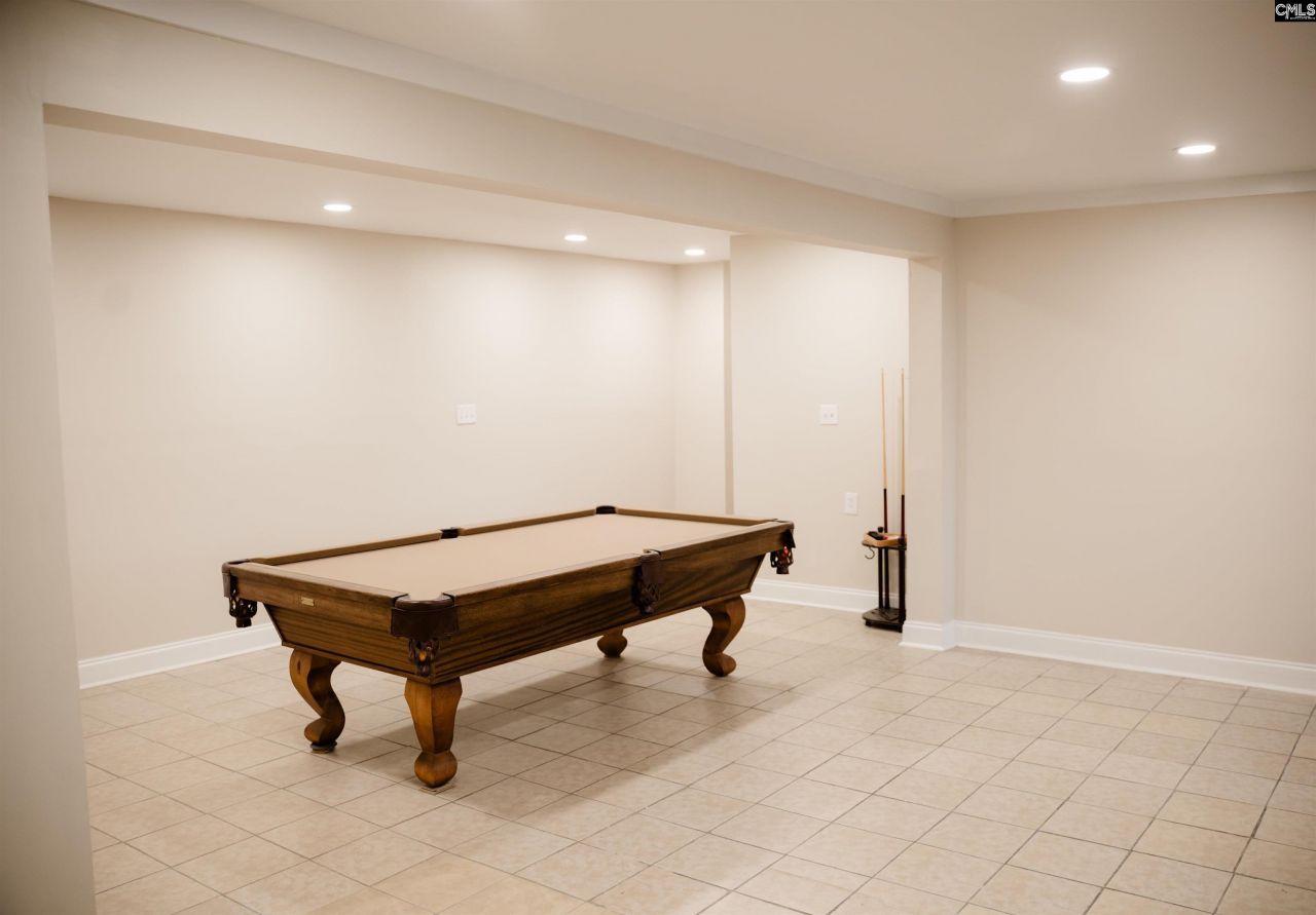 130 E Dekalb Street Photo 40