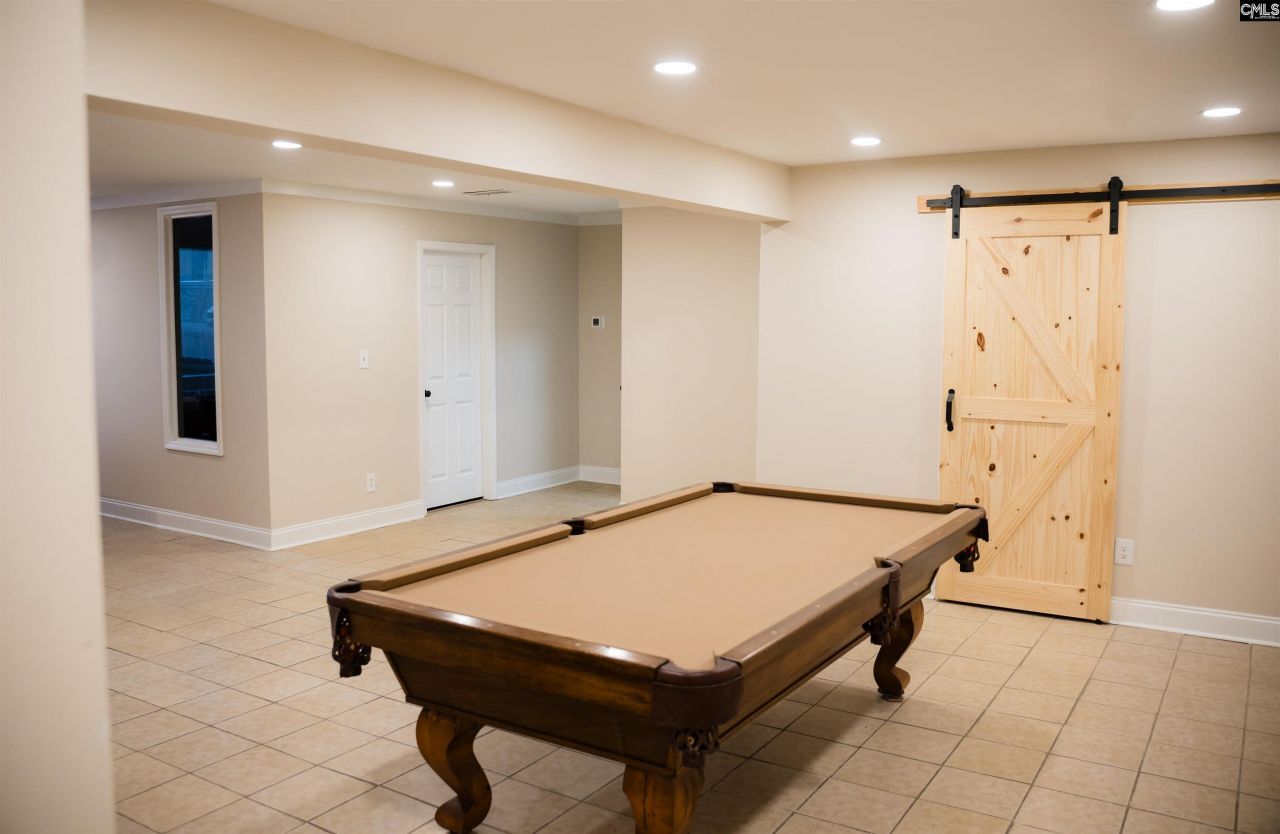 130 E Dekalb Street Photo 41