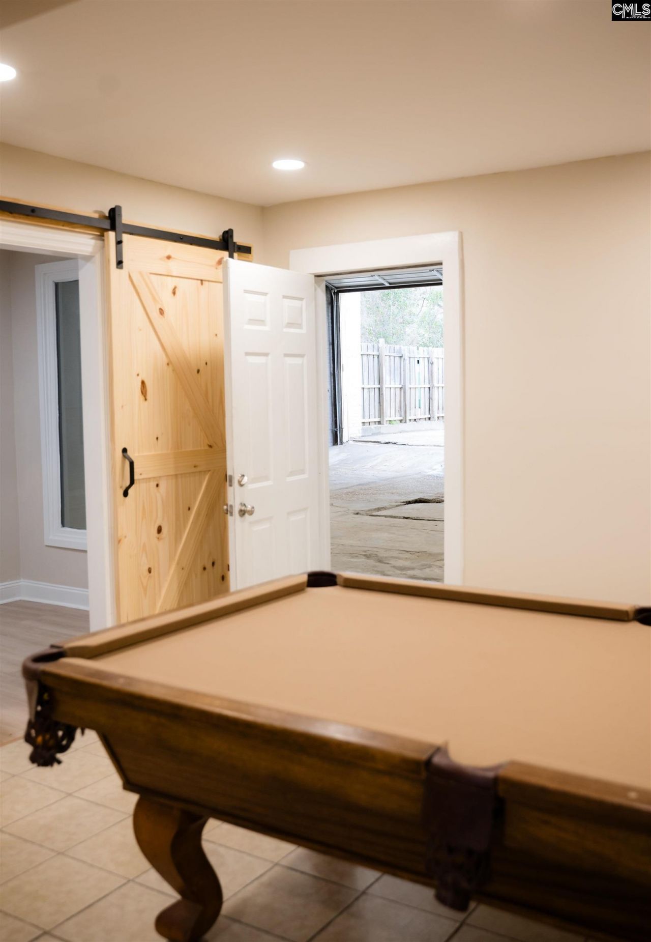 130 E Dekalb Street Photo 42