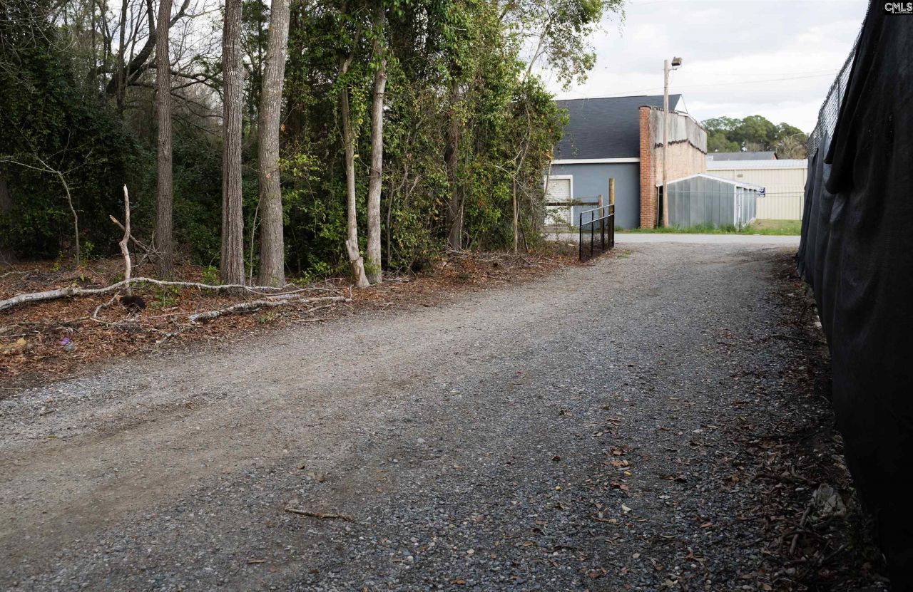 130 E Dekalb Street Photo 44