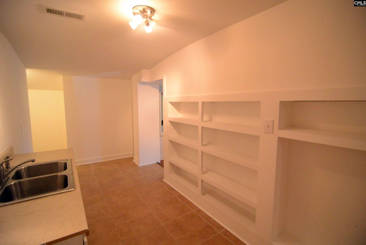 130 E Dekalb Street Photo 9