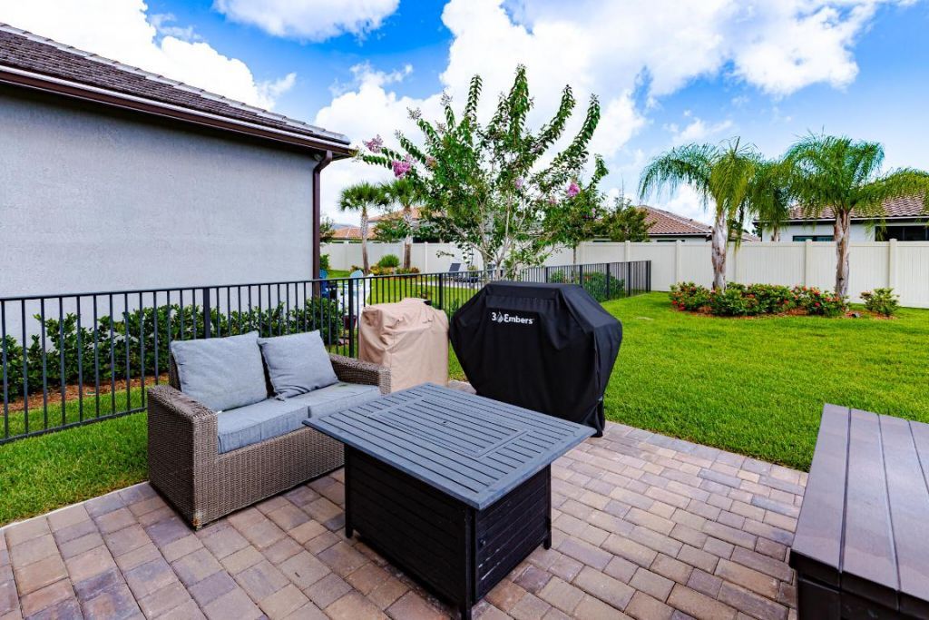 519 SE Villandry Way, Port Saint Lucie, FL 34984 Photo