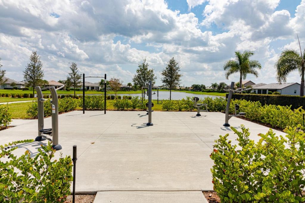 519 SE Villandry Way, Port Saint Lucie, FL 34984 Photo