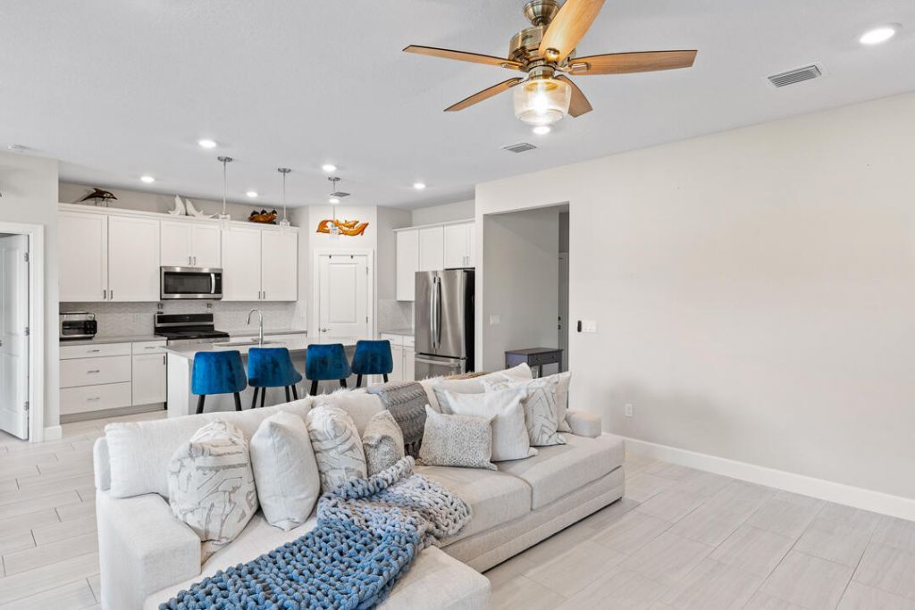 519 SE Villandry Way, Port Saint Lucie, FL 34984 Photo