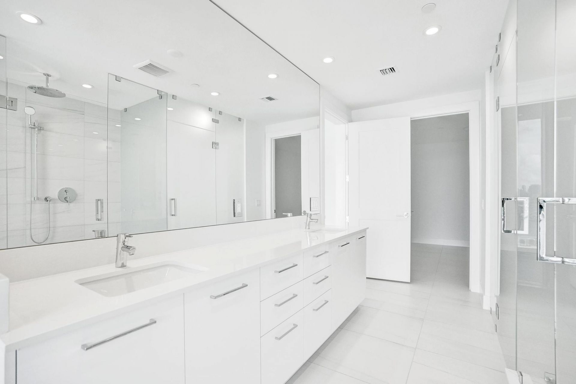 153 N Seabreeze, Unit 504-S, Fort Lauderdale, FL 33304 Photo