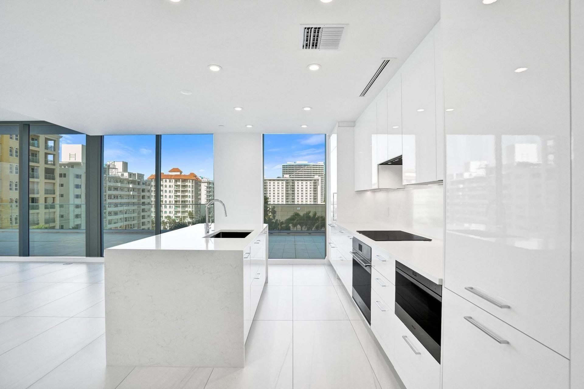 153 N Seabreeze, Unit 504-S, Fort Lauderdale, FL 33304 Photo