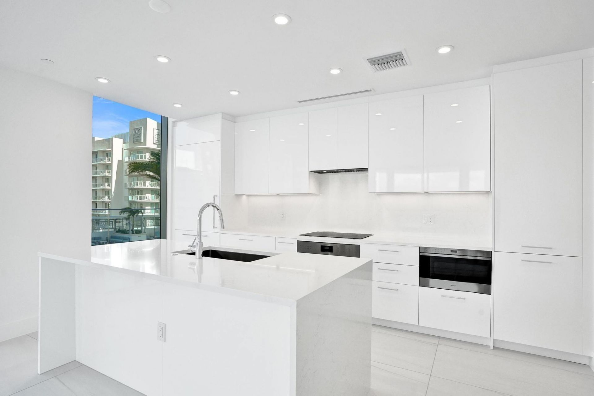 153 N Seabreeze, Unit 504-S, Fort Lauderdale, FL 33304 Photo
