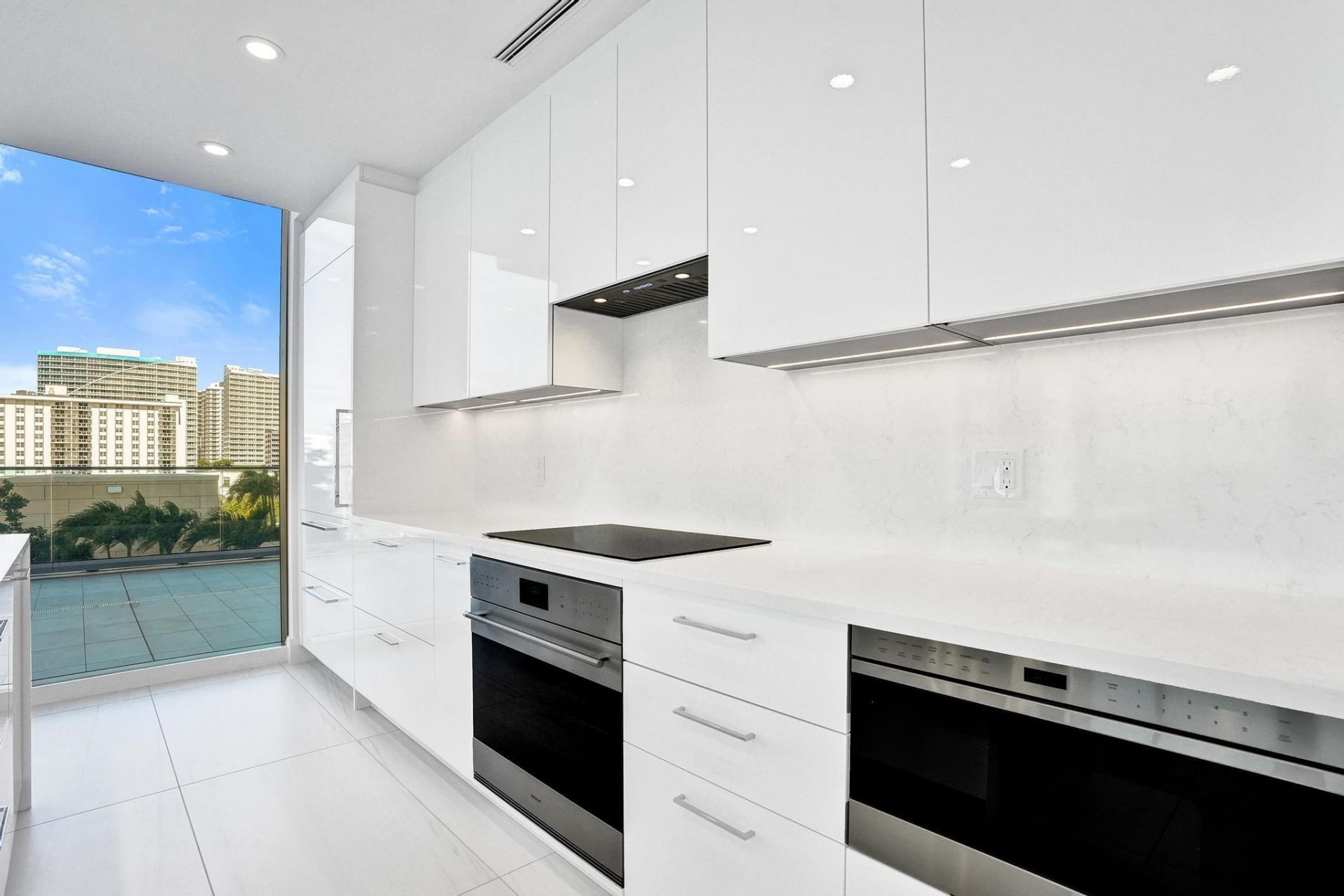 153 N Seabreeze, Unit 504-S, Fort Lauderdale, FL 33304 Photo