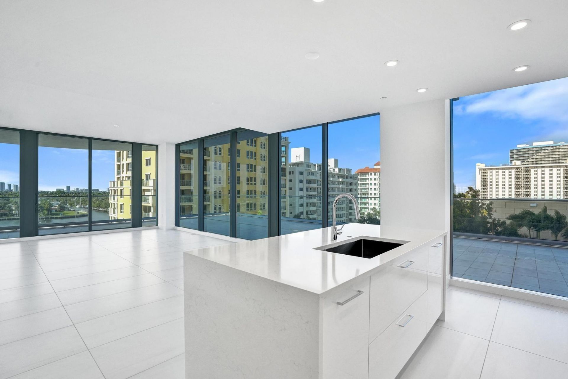 153 N Seabreeze Boulevard, Unit 504-s, Fort Lauderdale, FL 33304 Photo