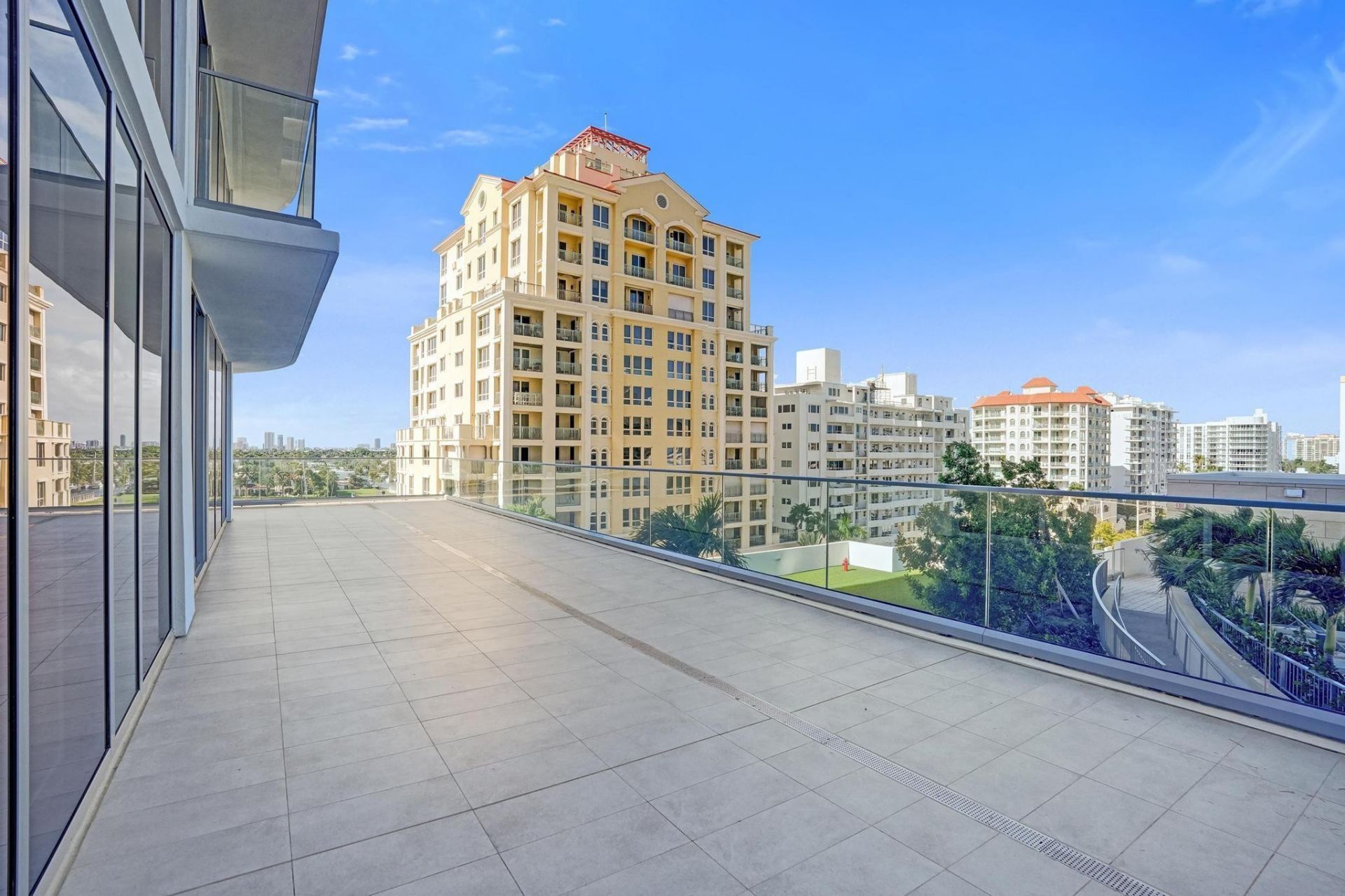 153 N Seabreeze, Unit 504-S, Fort Lauderdale, FL 33304 Photo