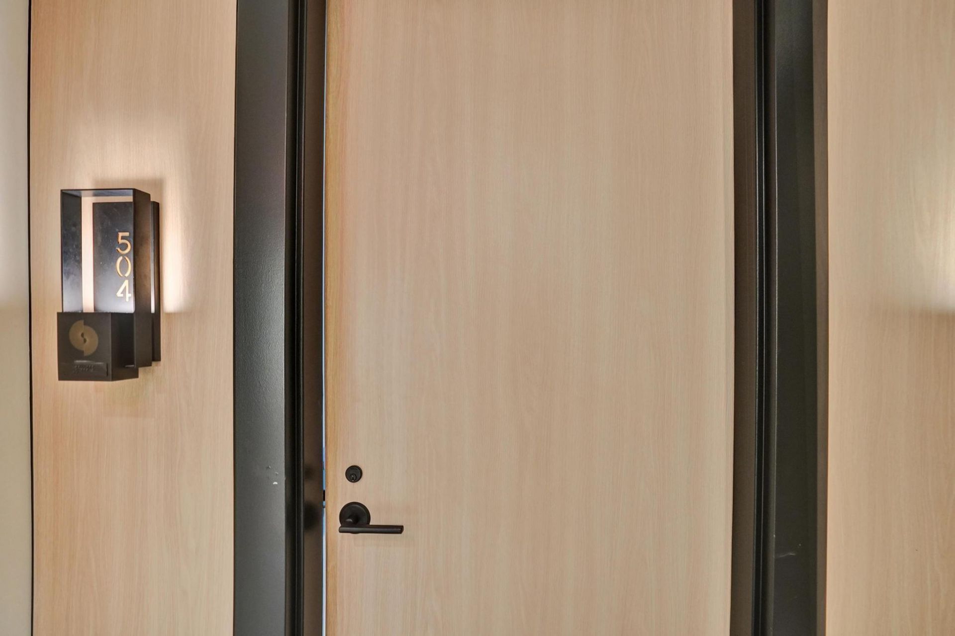 153 N Seabreeze, Unit 504-S, Fort Lauderdale, FL 33304 Photo