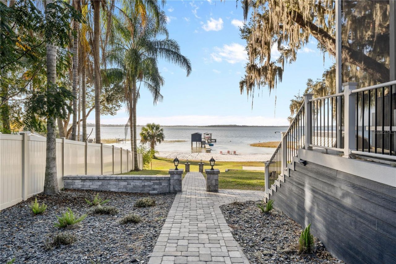 15340 SE 140th Avenue Road, Weirsdale, FL 32195 Photo