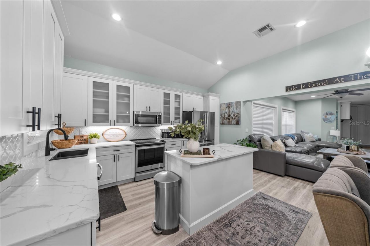 15340 SE 140th Avenue Road, Weirsdale, FL 32195 Photo