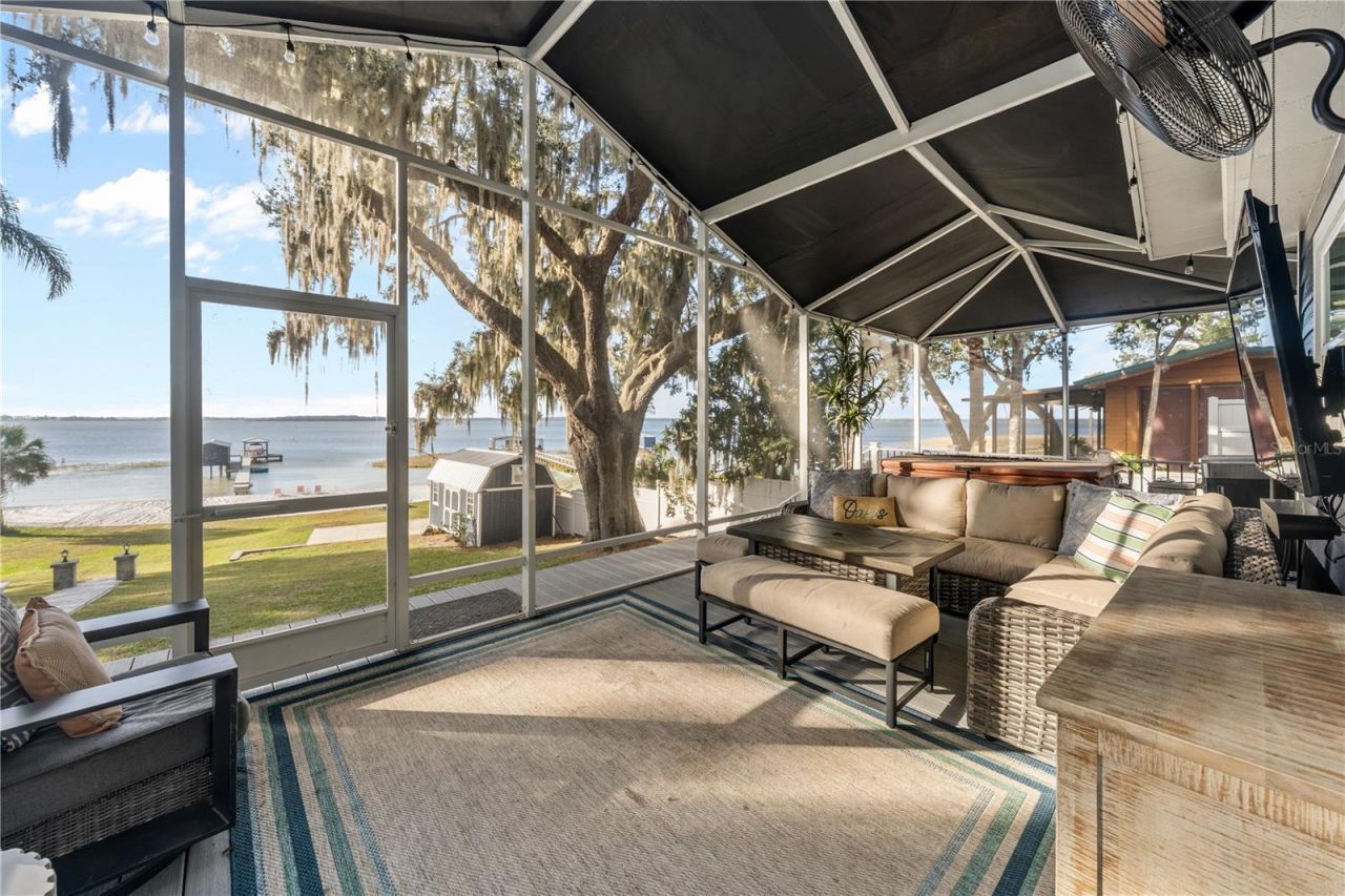 15340 SE 140th Avenue Road, Weirsdale, FL 32195 Photo