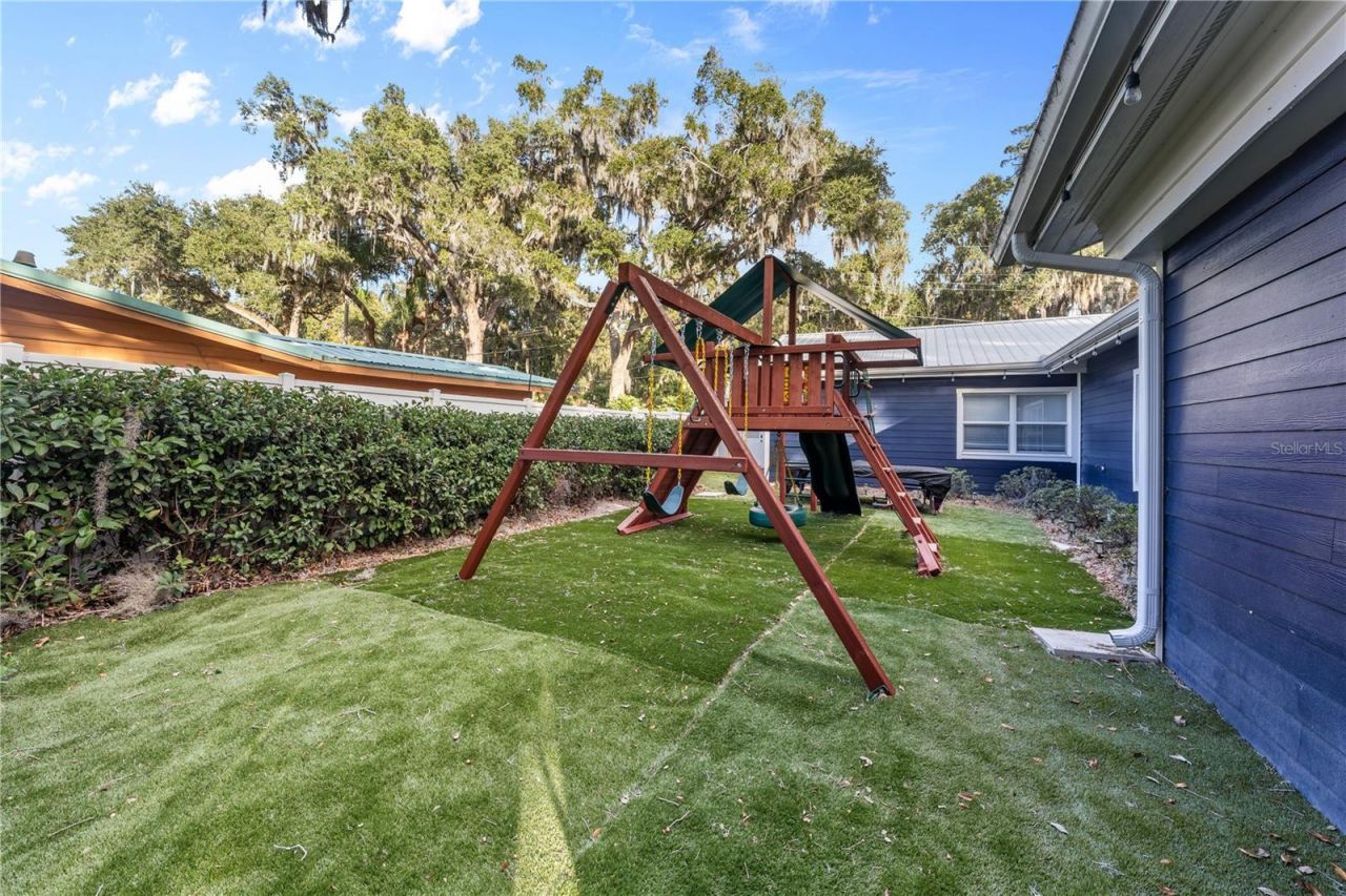 15340 SE 140th Avenue Road, Weirsdale, FL 32195 Photo