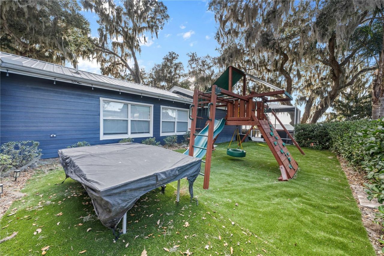 15340 SE 140th Avenue Road, Weirsdale, FL 32195 Photo