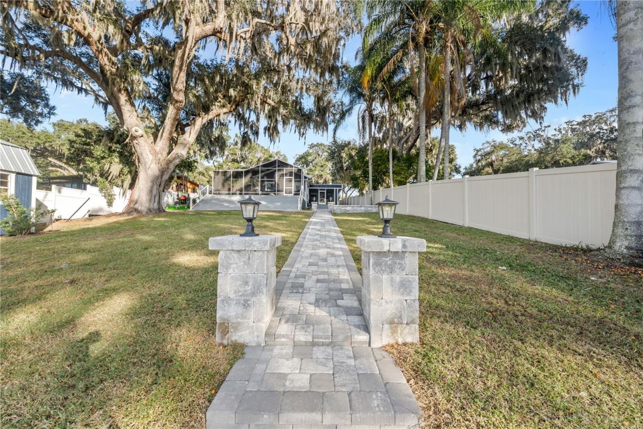 15340 SE 140th Avenue Road, Weirsdale, FL 32195 Photo