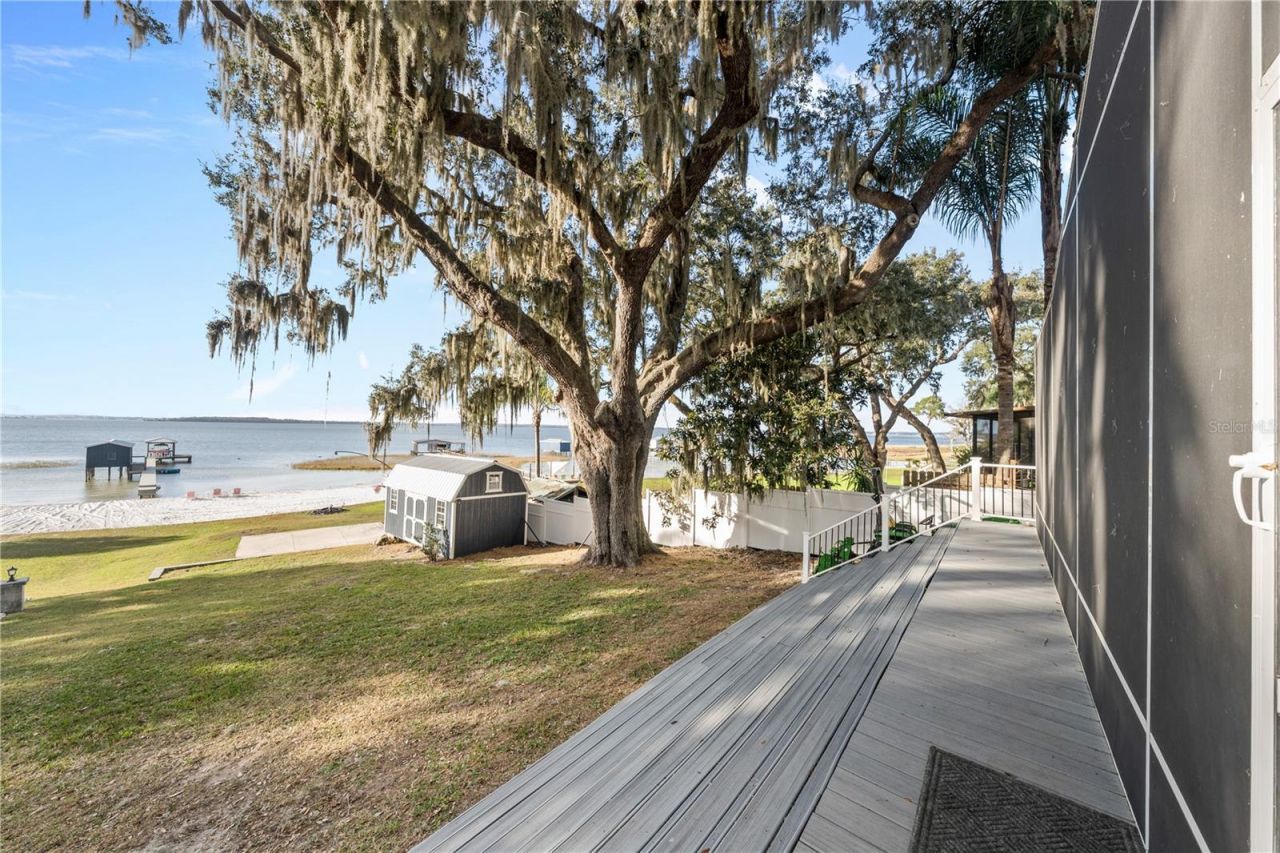 15340 SE 140th Avenue Road, Weirsdale, FL 32195 Photo