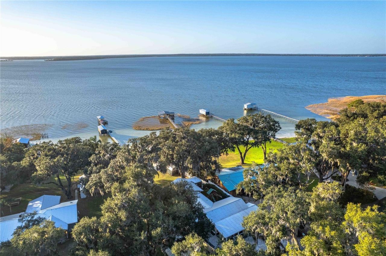 15340 SE 140th Avenue Road, Weirsdale, FL 32195 Photo