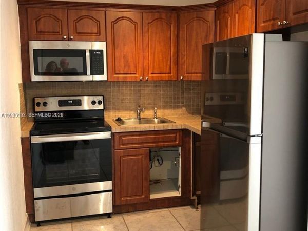 444 SW 4th St , Unit 404, Miami, FL 33130