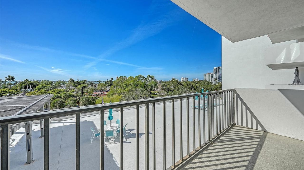 101 S Gulfstream Avenue, Unit 5J, Sarasota, FL 34236 Photo