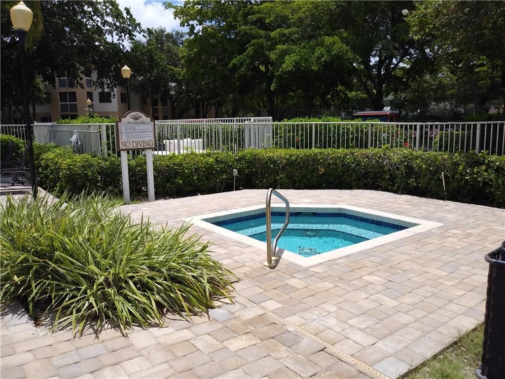 9799 Westview Drive, Unit 1012, Coral Springs, FL 33076 Photo