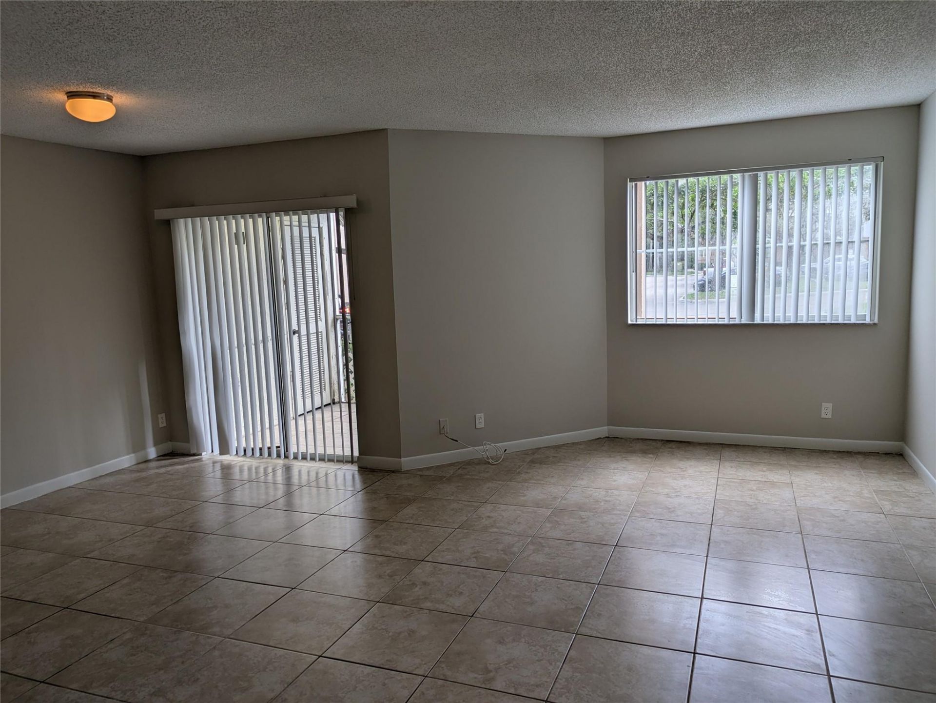 9799 Westview Drive, Unit 1012, Coral Springs, FL 33076 Photo