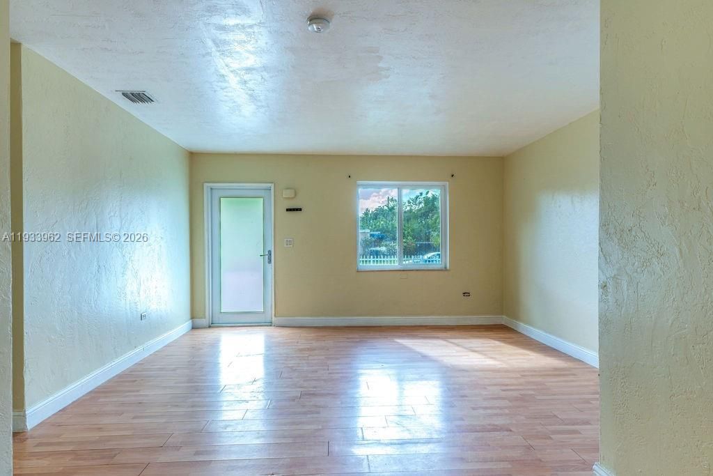 1265 NE 142nd St, North Miami, FL 33161 Photo