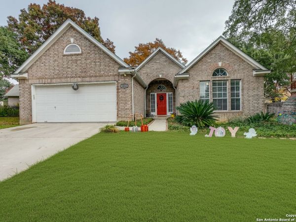 3011 Fall Crest Dr., San Antonio, TX 78247